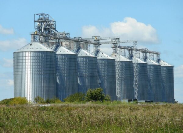 silos-1598168_1280-1024x746