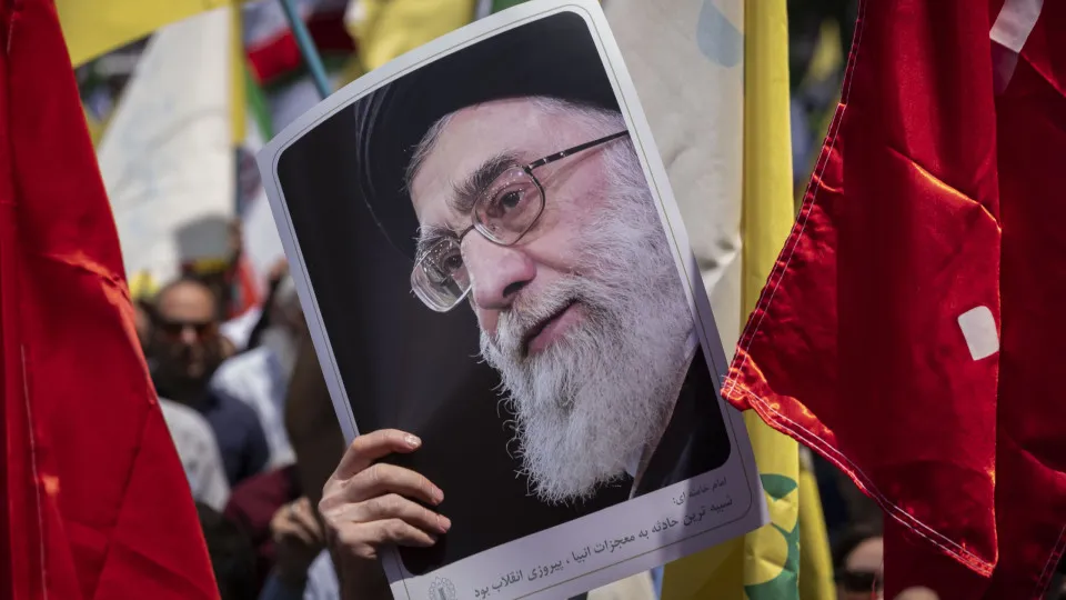 #PARA TODOS VEREM: Israel, anunciou que matou o general iraniano Ali Shadmani, chefe do Estado-Maior das Forças Armadas do Irã.