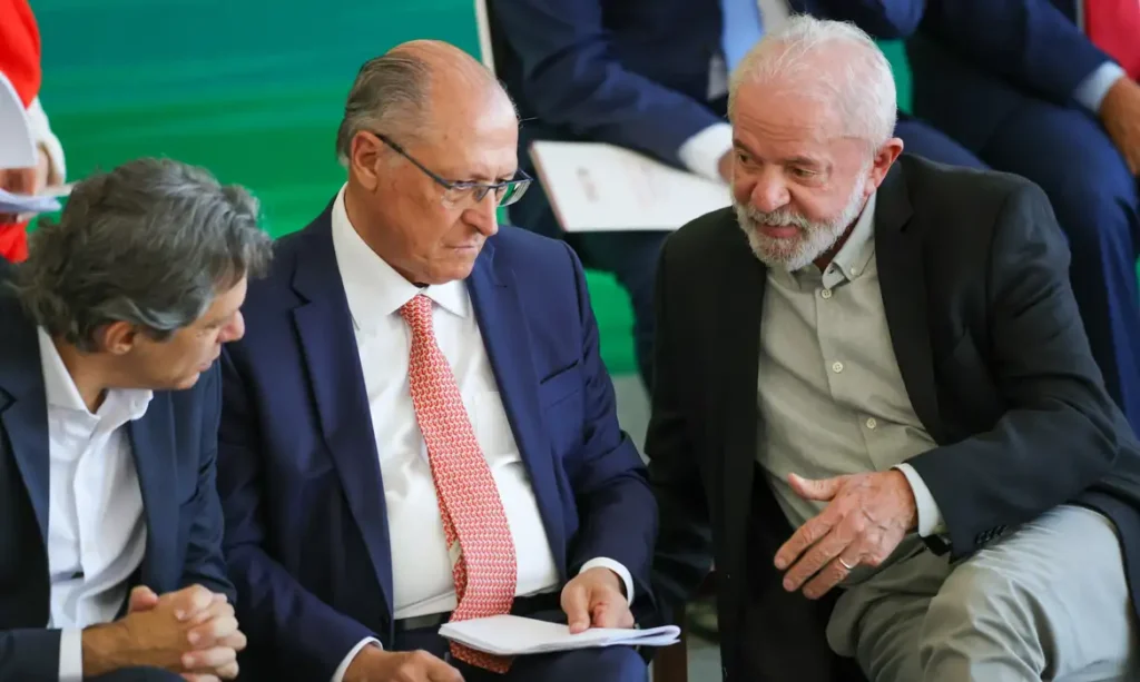 #PARA TODOS VEREM: Taxação dos EUA - O governo vai atuar para reverter a imposição da taxação 