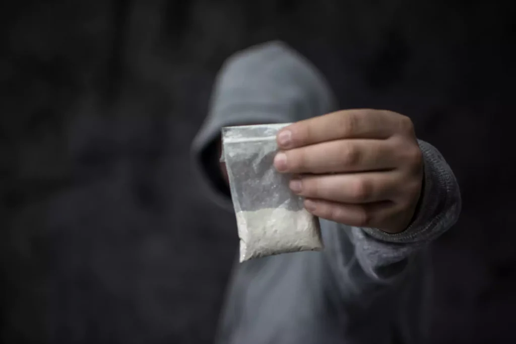 #PARA TODOS VEREM: Drogas - 11,4 milhões de brasileiros já usaram cocaína ou crack pelo menos uma vez.