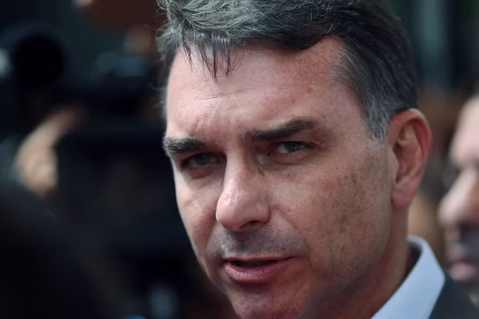 O senador Flávio Bolsonaro (PL-RJ) afirmou, nesta terça-feira (9), que a pré-candidatura dele é "irreversível"