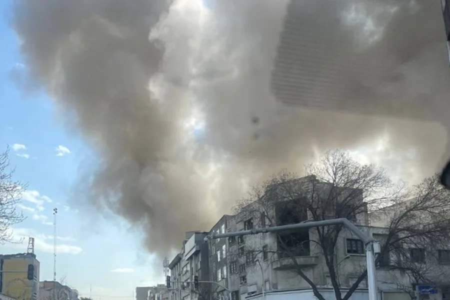 Ataque ao Irã, imagem mostra um cenário de destruição como resultado do ataque feito por Estados Unidos e Israel 