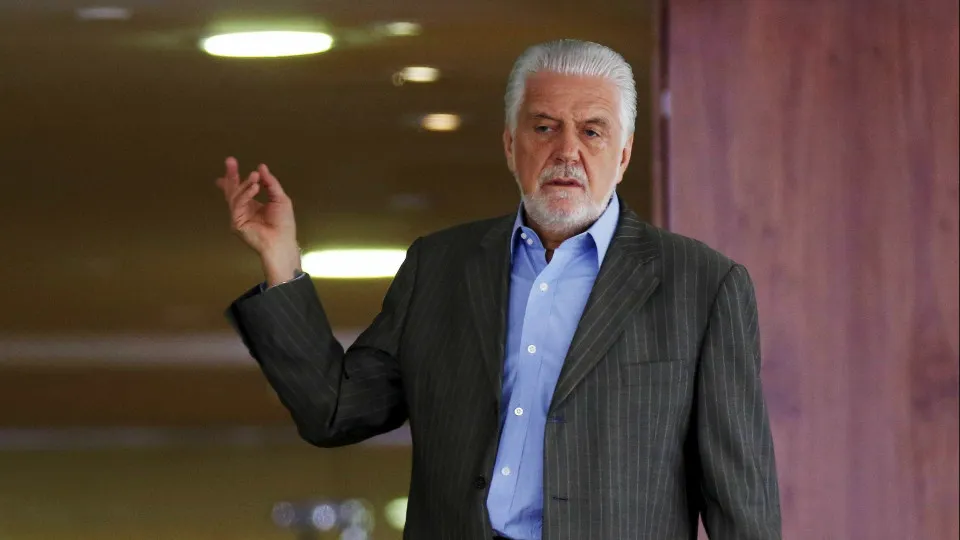 O senador Jaques Wagner (PT-BA) decidiu nesta quarta-feira (24) deixar o cargo de líder do governo no Senado. 