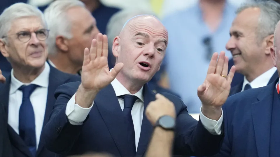 FIFA - Criação da FIFA Forward Enterprise (FFE), aumenta pressão sobre Infantino na presidência da entidade